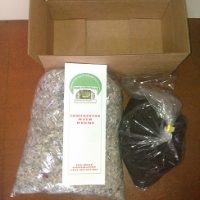 1000 worms + bedding + instructions